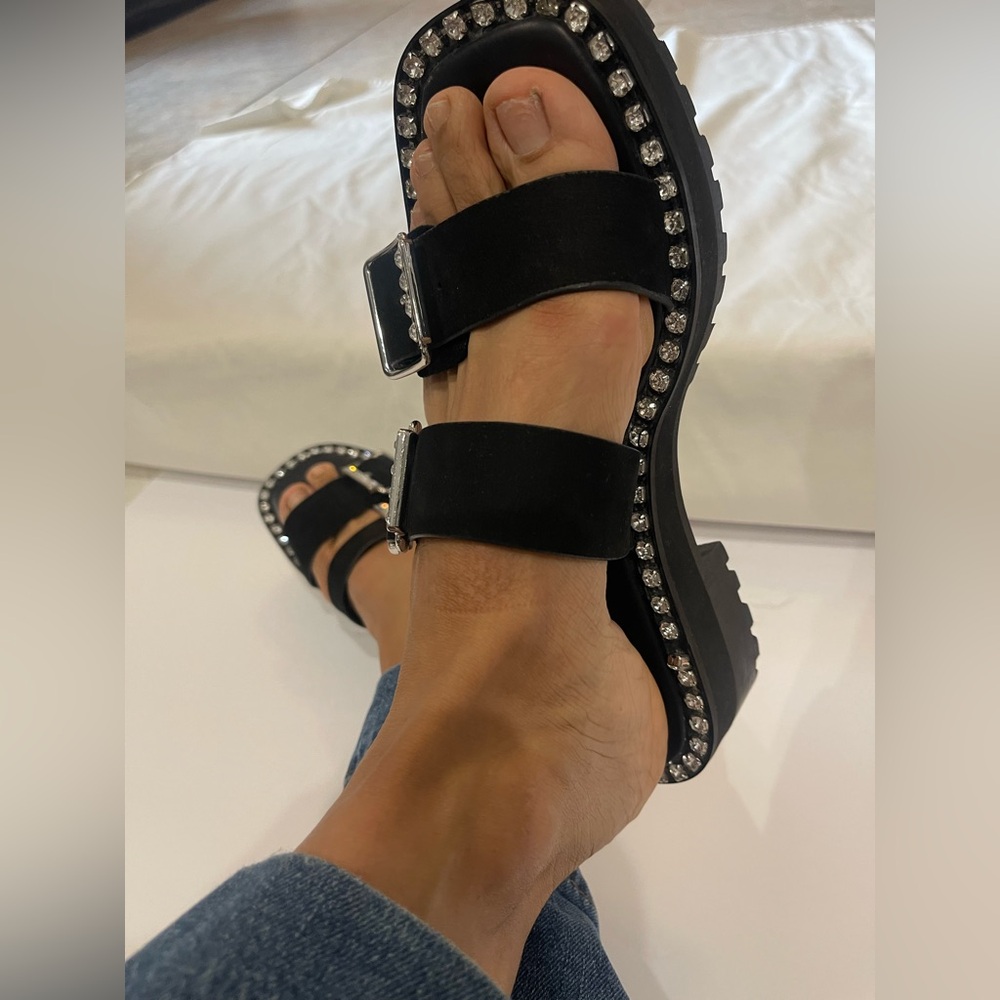 GIANNI BINI Stylish Black Sandals with Rhinestone Accents - Picture 11 of 13